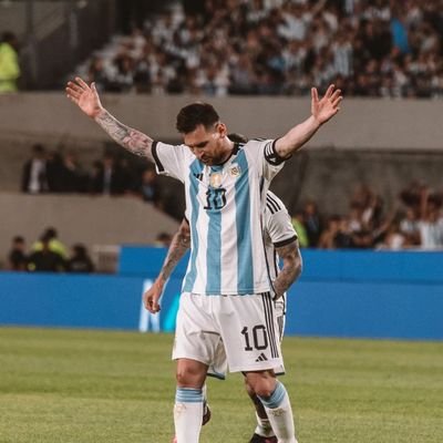 deexter19's profile picture. .