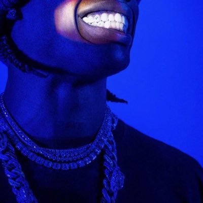 futurewhoo's profile picture. 