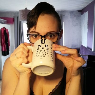 taxigirrl's profile picture. oh Tori Amos is on tour again so it's time to resurrect the twitter where I'm not followed by a bunch of educators