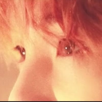 I am breathing but seems like my heart is broken/fan account/💜