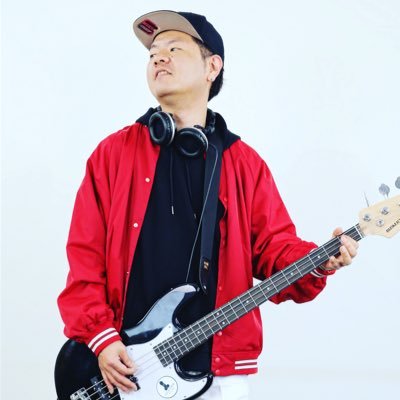 ROCK DJ、たまにアニソンやHIPHOP、VJもやる。県外オファー⭕️出演のお誘いはDMで。投資家、ベーシスト、YouTuber、起業家、音楽とバスケが相当好き。 ROCK DJ PARTY CORKSCREW主催