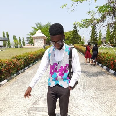 God's vessel 😇✝️,Gospel lover,
Math lover,  electrical and electronics engineer prospect👷
OAU