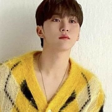 ąæ Ė . ⦠fan account & š ; @pledis_17
layo pata, pero layo nata