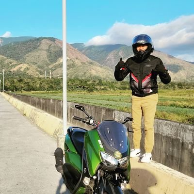 adrn_abella's profile picture. Live your life to the fullest throttle.