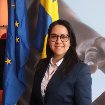 Venezolana | Lawyer | MPA Degree | President @CoalicionVE 2022-2024 | UNHCR’S Advisory Board member | Migrants&Refugees rights! People come first. RT≠endrsmt