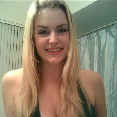 sharon570630004's profile picture. 