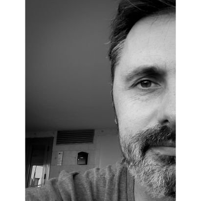 jbsanta's profile picture. Absolute beginner.