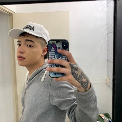 mateogil1707's profile picture. 20 años! 🛸 Medellín 📍🌃