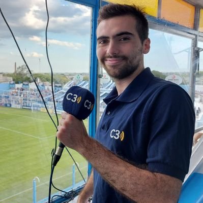 ⭐⭐⭐ 🔸Periodista y Locutor Nacional 🔸
Estudiante de Comunicación social 🔸
Deportes en @Cadena3Com 🔸
Integrante de @UJCBA🔸
Hincha del Arsenal de Arteta