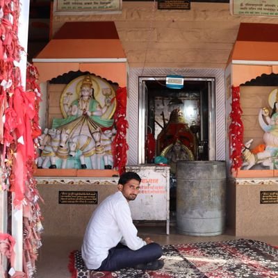 SAMPATC18232689's profile picture. #लक्ष्य को पाने के लिए यदि हम तन, मन और धन लगा देते हैं,
सच कहता हूं दोस्तों, कुंडली के सितारे भी अपनी जगह बदल देते हैं