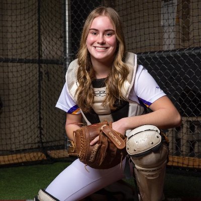 daniellefranzz's profile picture. @LindenwoodSB class of 2028 🦁 | @SilverHawkSball Dennison-McNulty alum