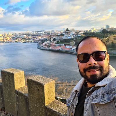 Viviendo la vida al limite..
Venezolano en Portugal..
Sabor Latino