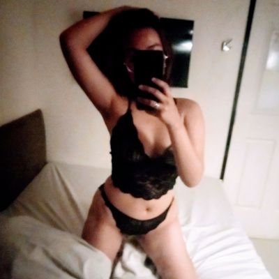 realzyelles's profile picture. 