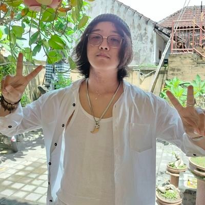 imadetatsuya's profile picture. 🇮🇩 ISI 国立芸術大学。作/編曲。ガムラン演奏。母は日本人でバリ島産まれ。

https://t.co/f95LOaYN3J
https://t.co/wISblEXIv3