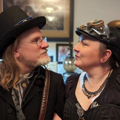 Combined more than 62 yrs entertainment. SciFi, History, Fantasy. Makers Actors Cosplay store: https://t.co/jGeouvokwF Twitch Instagram FB TikTok: CarrHunger