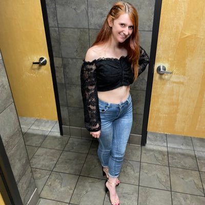 Hello babes! Can I be your dirty fantasy? 💦💘🤤 Don’t be shy, I’m all about satisfaction. Wanna see explicit content from yours truly? Come be a fan. ❤️