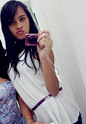- O melhor da vida é sorrir, amar e viver bem *--*.[...]