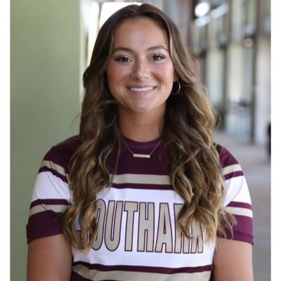 5’10 junior utility 2022 All-Region Team Recipient 22” insta-makennadenofrio