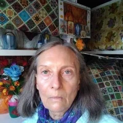 Jubilada 75 años argentina soltera sin hijos Perita Mercantil ex estudianta de Ciencias Económicas y ex administrat.-contable Ayudanta de Contador y vendedora.
