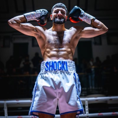 Professional boxer 7-0 🥊 Instagram - juniorshafqat - Tiktok - juniorshafqat