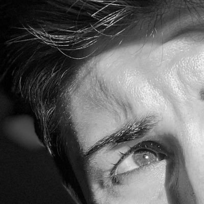 MrsLaurie_'s profile picture. Mid90s. Johnny Cash es mi pastor. Aspiro a ver el cine siempre con los ojos de Salvatore Di Vita mientras siguen el compás de Agnès Varda.