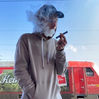 crazyleet1993's profile picture. 