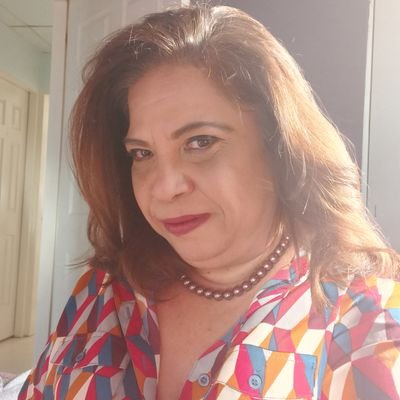 martasousaber's profile picture. Abogada ejerciendo la práctica privada, católica, positiva y optimista, mi ideología política es la democracia, la igualdad de derechos para todos.