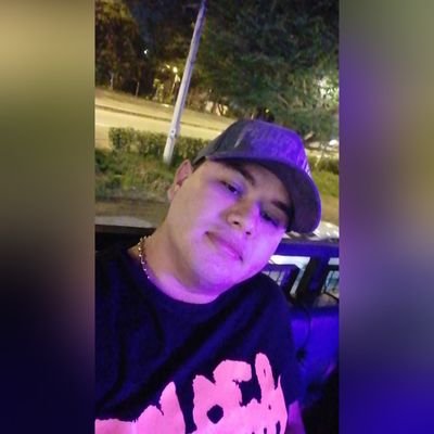 Hola soy Franyell Marcell Yo Soy Divertido Me Gusta La Rumba Me Gusta Pasarla Con Mis Amigos Y Pues A Veces Pasarla Bien Con Las Personas Que Se Divierten. :D