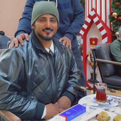 badermana1's profile picture. مسافر من الدرجة الأولى ✈️ خريج بكالوريوس إنجليزي 🎓📚 أجيد التحدث بعدة لغات✌️أقطن على ضفاف الخليج العربي ❤️🤗 وحياكم في سنابي bader-alwhb