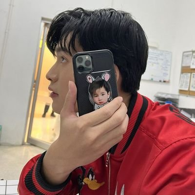 mroveriz's profile picture. 📨 ; all infos can be found in carrd and pinned below 🍙