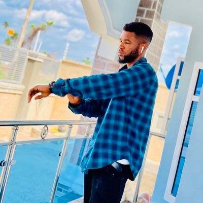 Data Analyst 📊 | Phlegmatic🙍♂️| Crypto📈📉| Architecture 🏛| MUFC🔴 & i follow back instantly, Dm for PR/ads & content removal