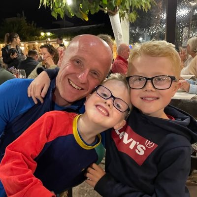 MizzieDavies's profile picture. 