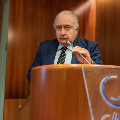 Segretario generale Cisl Latina, laureato in Giurispr. La Sapienza - Avvocato, Giornalista pubblicista, laureato Magistrale Roma Tre DAMS, laurea in filosofia