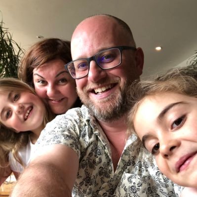 DarrenScully27's profile picture. 