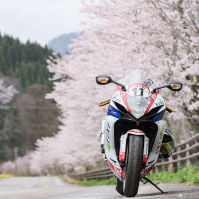 レーサー化したGSXR600(L1)。次の公道用バイクは考え中。直入とオートポリスのスポ走誘ってください。