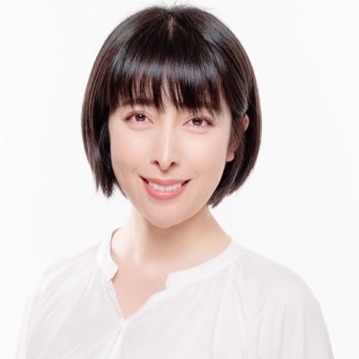 元参政党浦安市対策委員。1162票で次点落選。セミナー講師時代に受けた講座で、我が国の歴史を学び、日本が素晴らしい国であることを知るとともに、無知な自分を恥ずかしく思いました。現在3歳児と0歳児の子育て真っ最中ですが、子供たちには自分の生まれた国を誇りに思い、希望を持って育ってほしいと願っています。