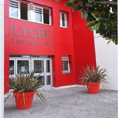 Lycée des métiers LAUTRÉAMONT
Label Lycée international
Ecole ambassadrice de l'Europe🇪🇺
Label EUROSCOL
Tarbes  Hautes-Pyrénées  Académie Toulouse