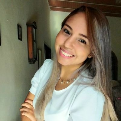 Hija del Rey de Reyes 🌻
Médico Cirujano UC XLV🇻🇪
R3 de Puericultura y Pediatría HCM
Se Luz en medio de tanta oscuridad 🌞✨