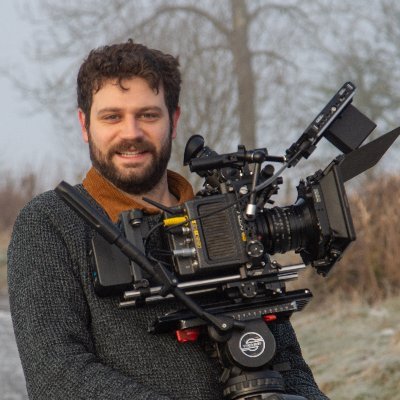 BAFTA Scotland winning documentary filmmaker. Grierson/Netflix DocLab: Editing

Site: https://t.co/cAdrHL1lIb
Dir + Edit @HappyHeadFilm
Founder @MeltTheFly