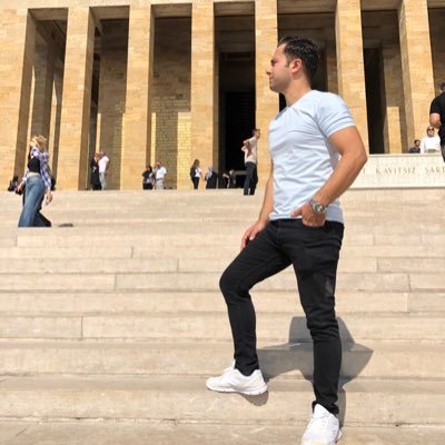 mehmetozbek0's profile picture. KKÜ 🎓 🤘🏻🇹🇷 1907💙💛
