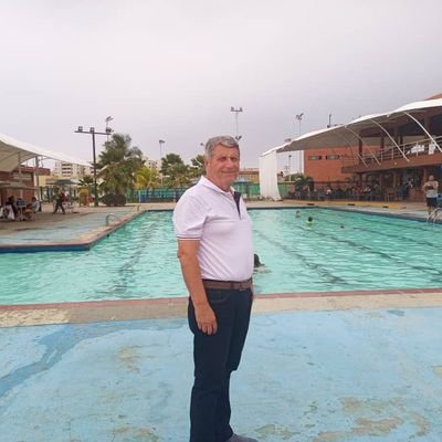 Soy de Genova (Italia) 🇮🇹 tengo 69 años graduado en la escuela náutica de Genova , profesión Constructor Naval ⚓️vivo en Puerto la Cruz ( Venezuela ) 🇻🇪