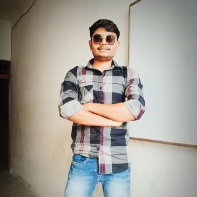 AlapuriyaV's profile picture. 💫An attempt that's done without passion is of no use🎯