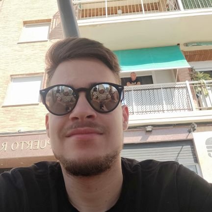 Robertopas8's profile picture. 