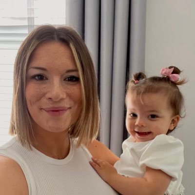 Mowgli__'s profile picture. 🖤🌻💀🌻🖤