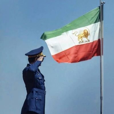 مشروطه. پرچم شیر خورشید هویت ملی. پهلوی نماد ایران سازی.