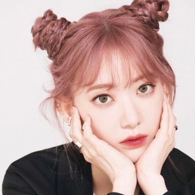 Yseowon27's profile picture. 