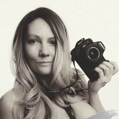 Animal lover, photographer, baker, artist, feminist, food pornographer she/her🦉 Pizza Slut 🍕I post naked pics 👀 https://t.co/65d30J24Js