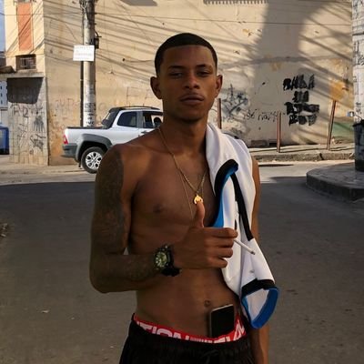 a favela tá no sangue que corre em minhas veias, esse é o meu orgulho...🚀💸🚂✌🏾