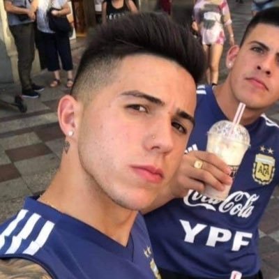 stronghsl's profile picture. 