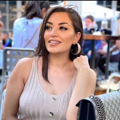 Carolin23964254's profile picture. 🏡Former doctor👷 turned full time realtor 
🔨buy, design& sellin, cryptocurrency trader   #tampa Lifetime Tampa resident